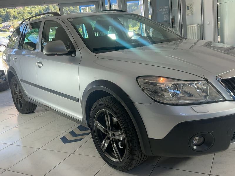 Skoda Octavia 2.0 TDI Scout 4x4 2013 – снимка 12