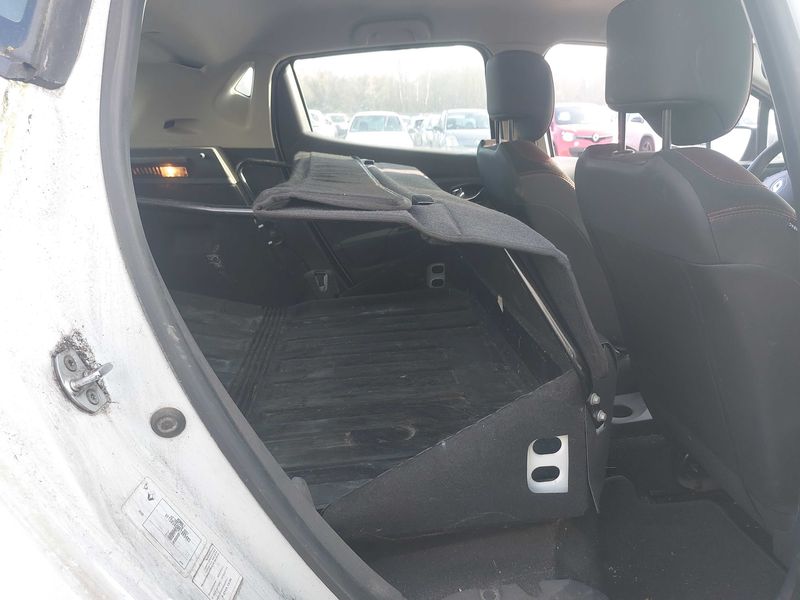 Renault Clio 1.5 dCi Air 2014 – снимка 13