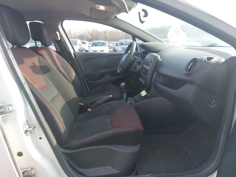 Renault Clio 1.5 dCi Air 2014 – снимка 10