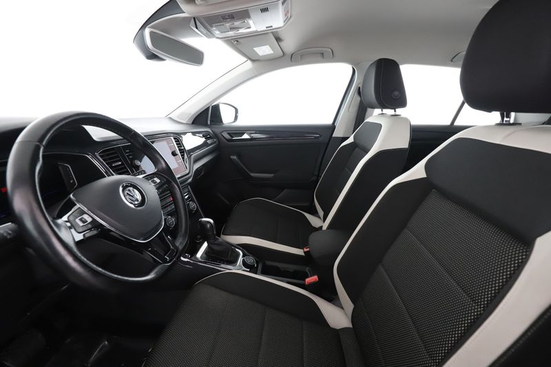 Volkswagen T-Roc 2.0 TDI Active 4Motion 2020 – снимка 16