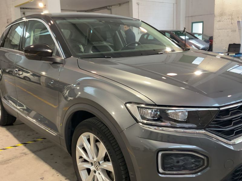 Volkswagen T-Roc 2.0 TDI Active 4Motion 2020 – снимка 12