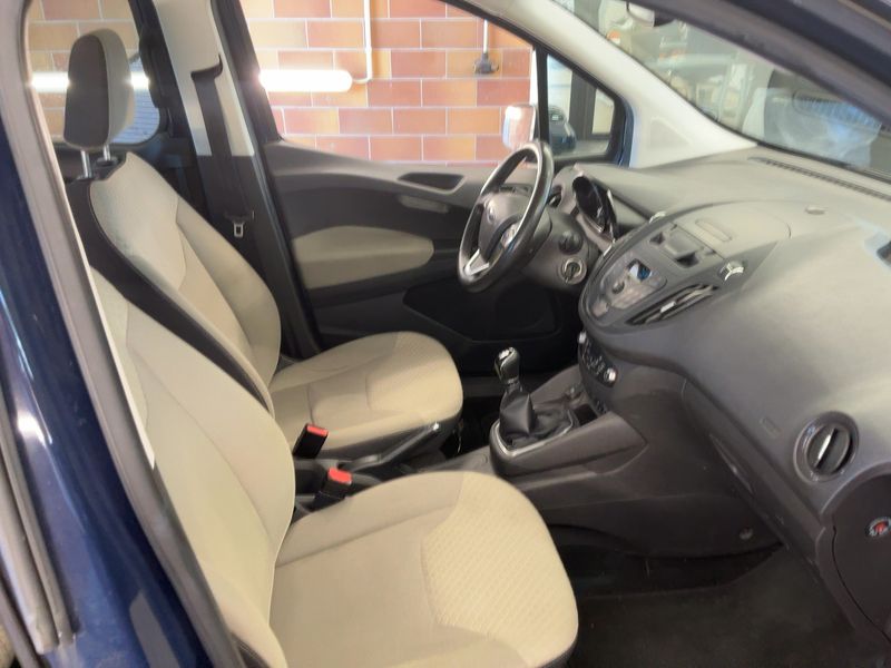 Ford Tourneo 1.5 TDCi Titanium 2017 – снимка 17