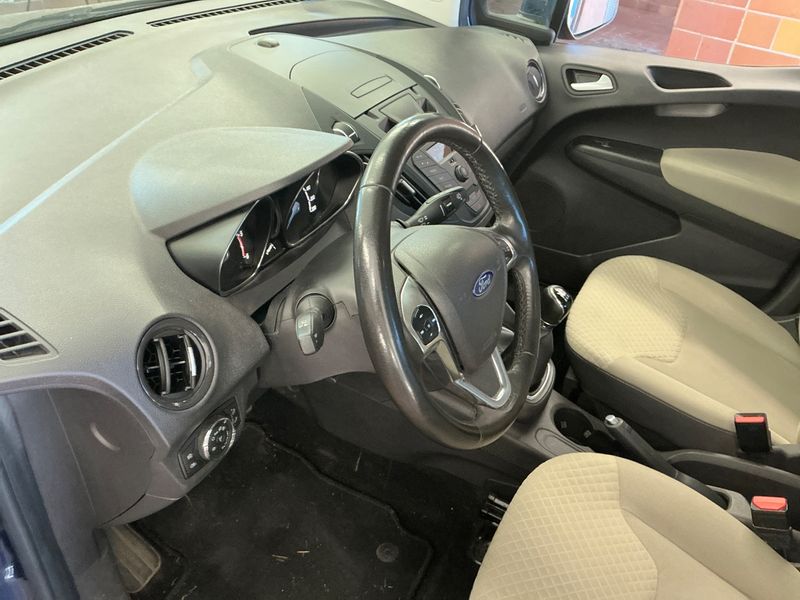 Ford Tourneo 1.5 TDCi Titanium 2017 – снимка 30