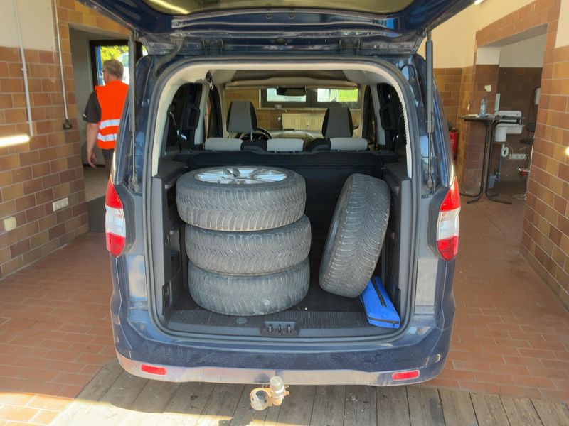 Ford Tourneo 1.5 TDCi Titanium 2017 – снимка 16