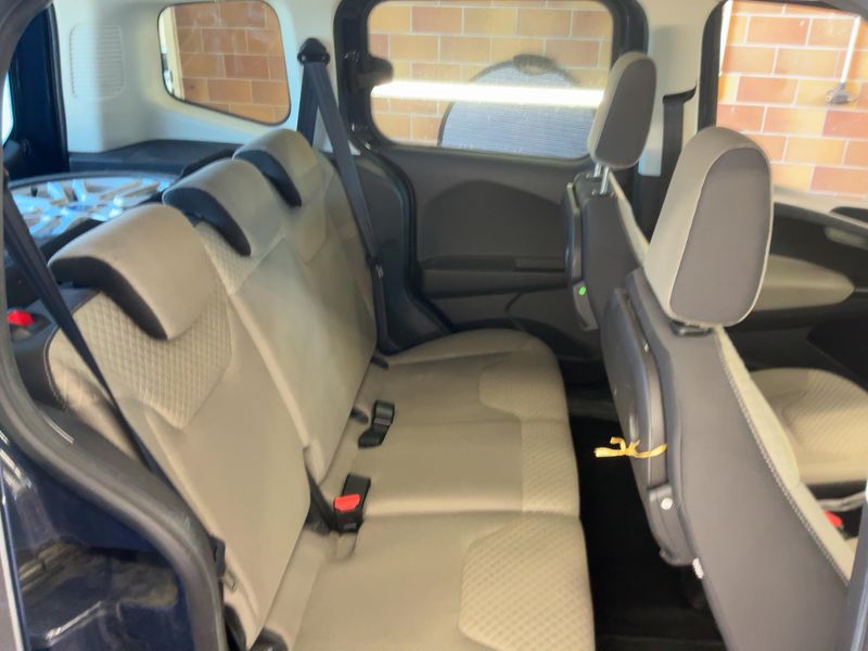 Ford Tourneo 1.5 TDCi Titanium 2017 – снимка 20