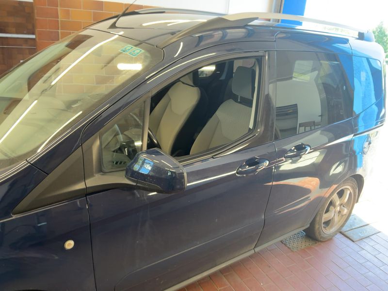 Ford Tourneo 1.5 TDCi Titanium 2017 – снимка 4