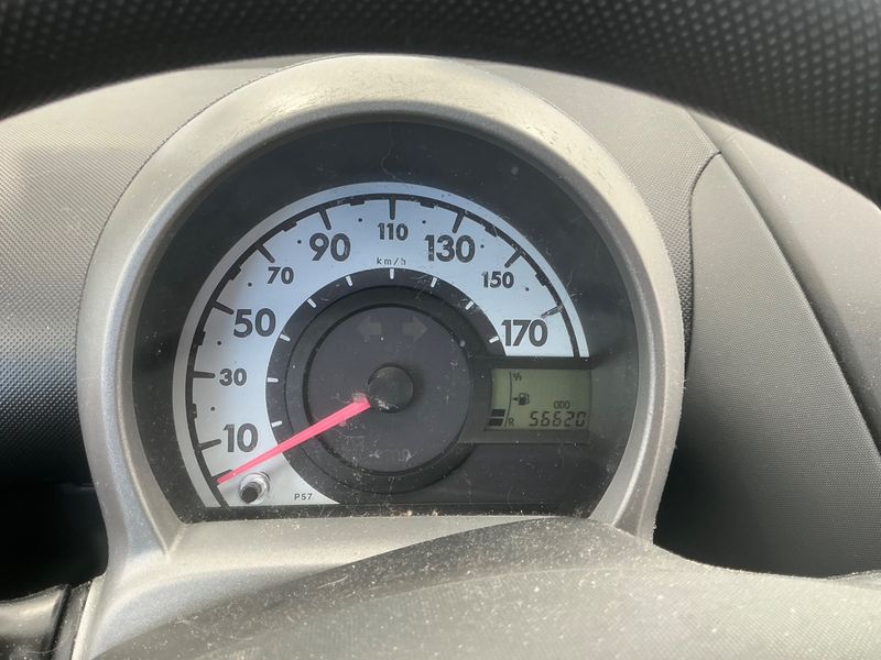 Peugeot 107 1.0 Desir 2010 – снимка 4