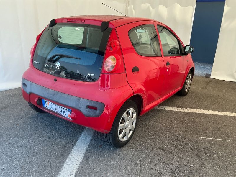 Peugeot 107 1.0 Desir 2010 – снимка 2