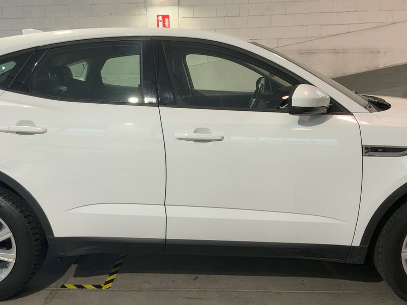 Jaguar E-Pace D150 S AWD 2019 – снимка 10