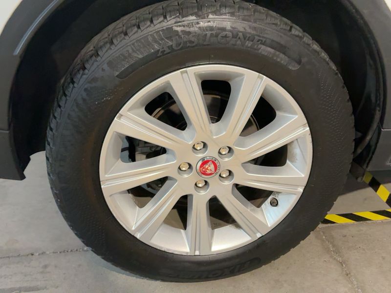 Jaguar E-Pace D150 S AWD 2019 – снимка 9