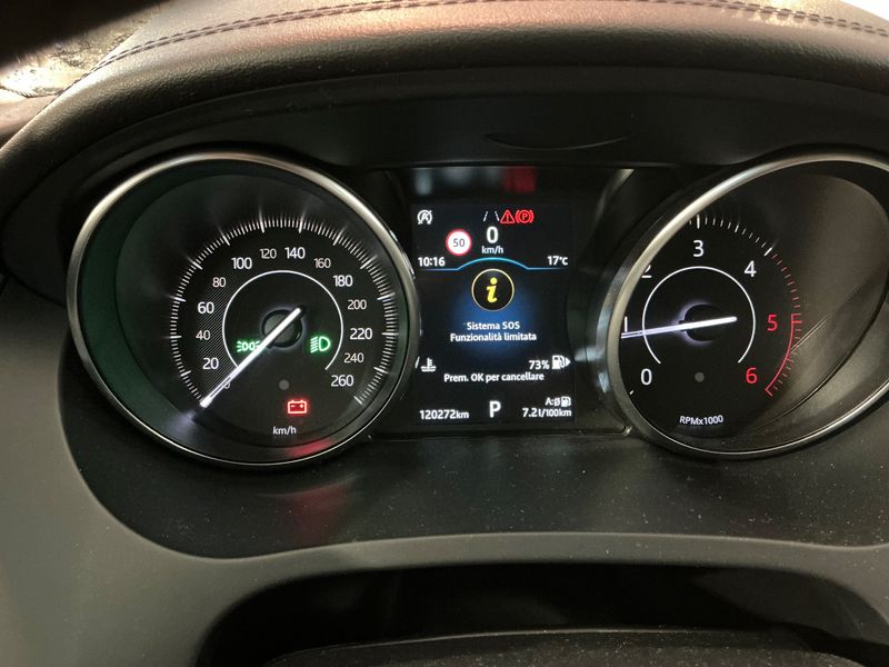 Jaguar E-Pace D150 S AWD 2019 – снимка 18