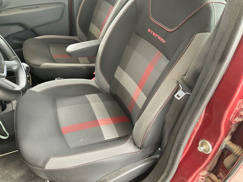 Dacia Lodgy 1.3 TCe SL Xplore 2019 – снимка 29