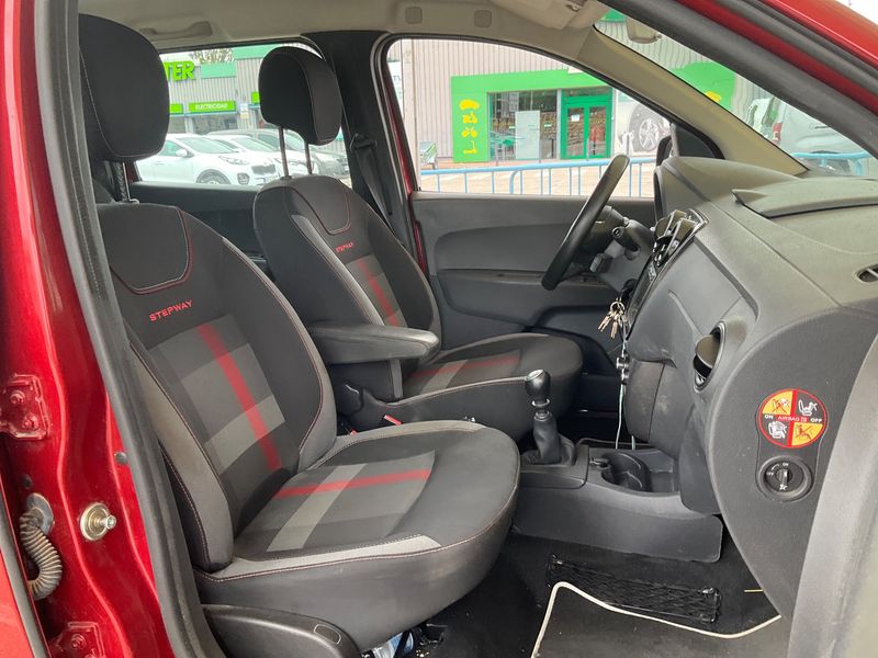 Dacia Lodgy 1.3 TCe SL Xplore 2019 – снимка 16