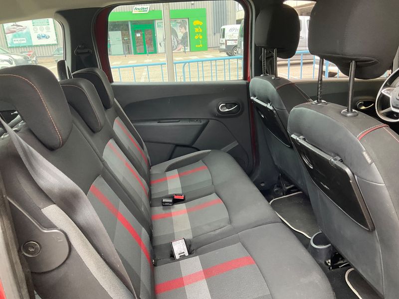 Dacia Lodgy 1.3 TCe SL Xplore 2019 – снимка 19