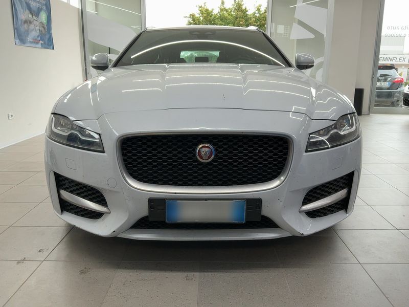 Jaguar XF 20d R-Sport AWD 2019 – снимка 14