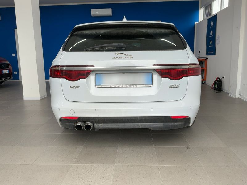Jaguar XF 20d R-Sport AWD 2019 – снимка 7
