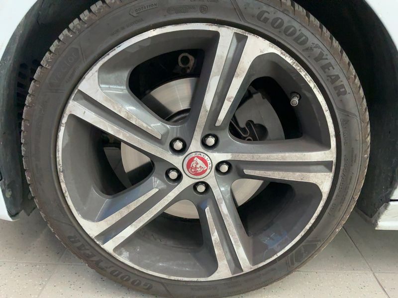 Jaguar XF 20d R-Sport AWD 2019 – снимка 3