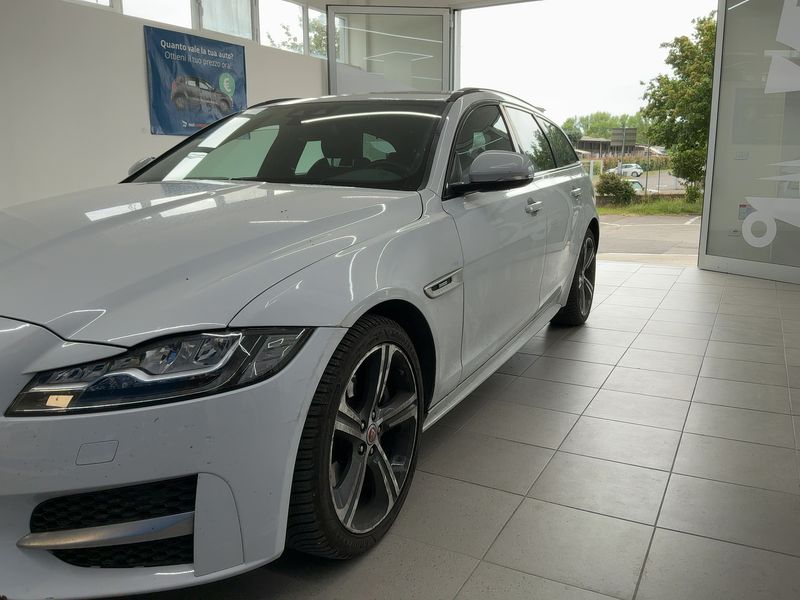Jaguar XF 20d R-Sport AWD 2019 – снимка 2