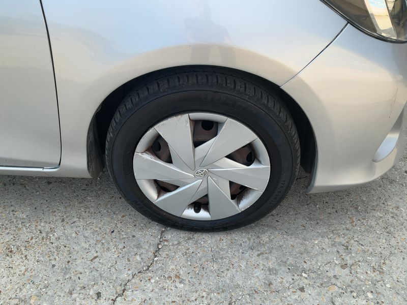 Toyota Yaris 1.5 Hybrid Lounge 2014 – снимка 11