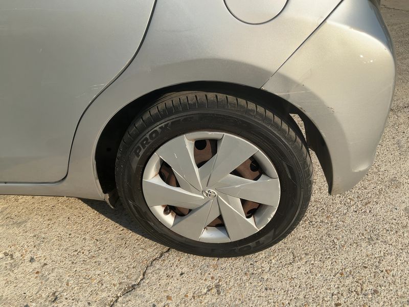 Toyota Yaris 1.5 Hybrid Lounge 2014 – снимка 5