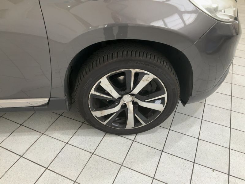 Peugeot 2008 1.6 Blue-HDi Allure 2016 – снимка 11