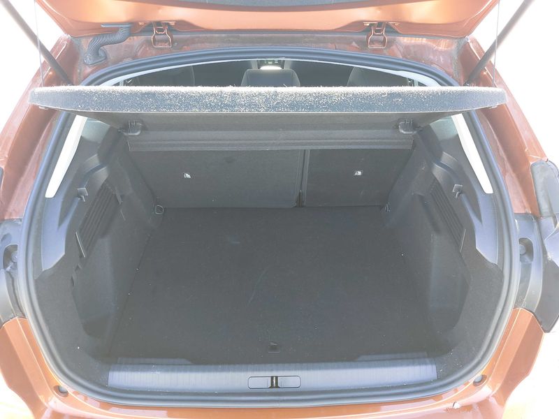 Citroen C4 1.2 PureTech Feel 2022 – снимка 9