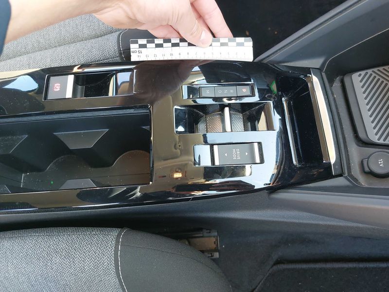 Citroen C4 1.2 PureTech Feel 2022 – снимка 33