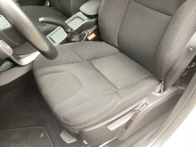 Volvo V40 1.5 Kinetic 2018 – снимка 32