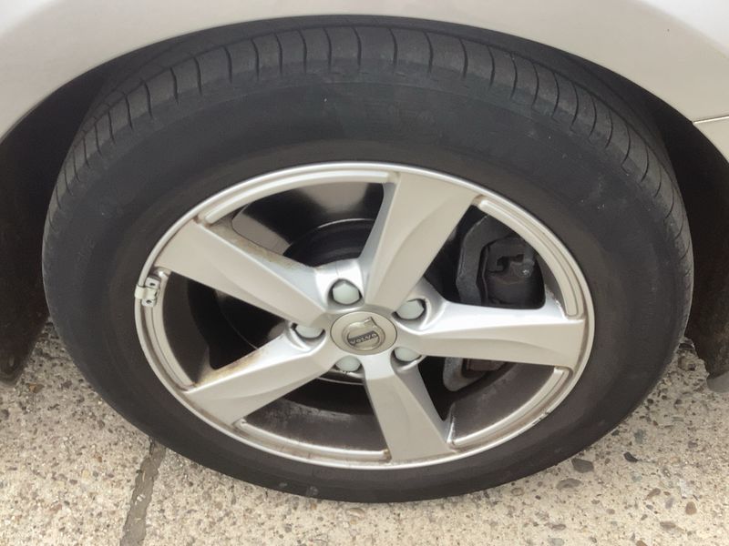 Volvo V40 1.5 Kinetic 2018 – снимка 11