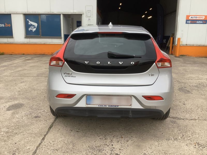 Volvo V40 1.5 Kinetic 2018 – снимка 7
