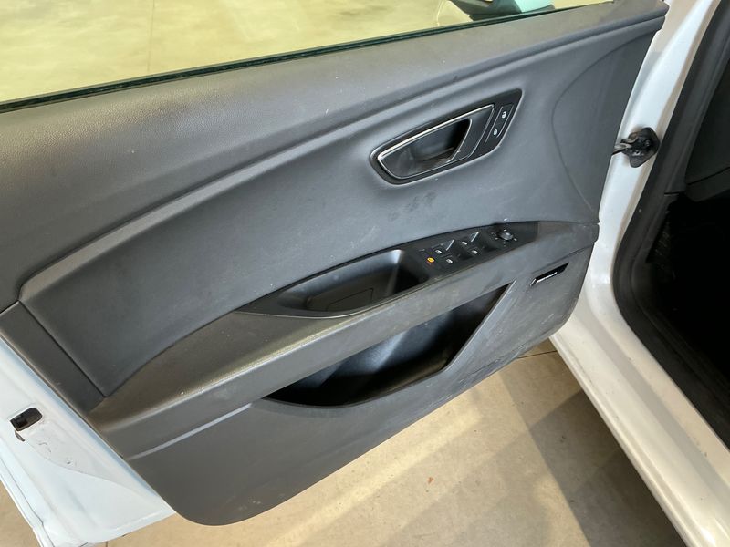 Seat Leon 2.0 TDI Premium 2016 – снимка 29