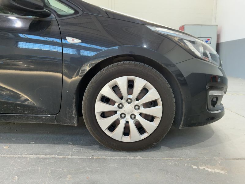 Kia cee'd 1.6 GDI SW Active 2017 – снимка 11