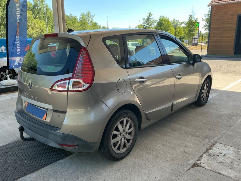Renault Scenic 1.5 dCi Exception 2011 – снимка 2