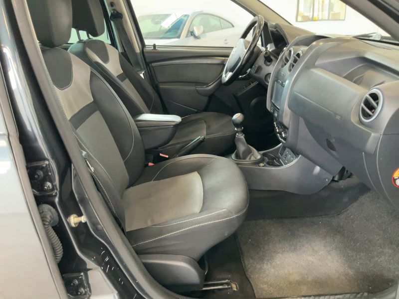 Dacia Duster 1.5 dCi Prestige 4x2 2016 – снимка 16