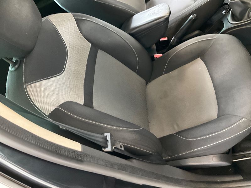 Dacia Duster 1.5 dCi Prestige 4x2 2016 – снимка 27