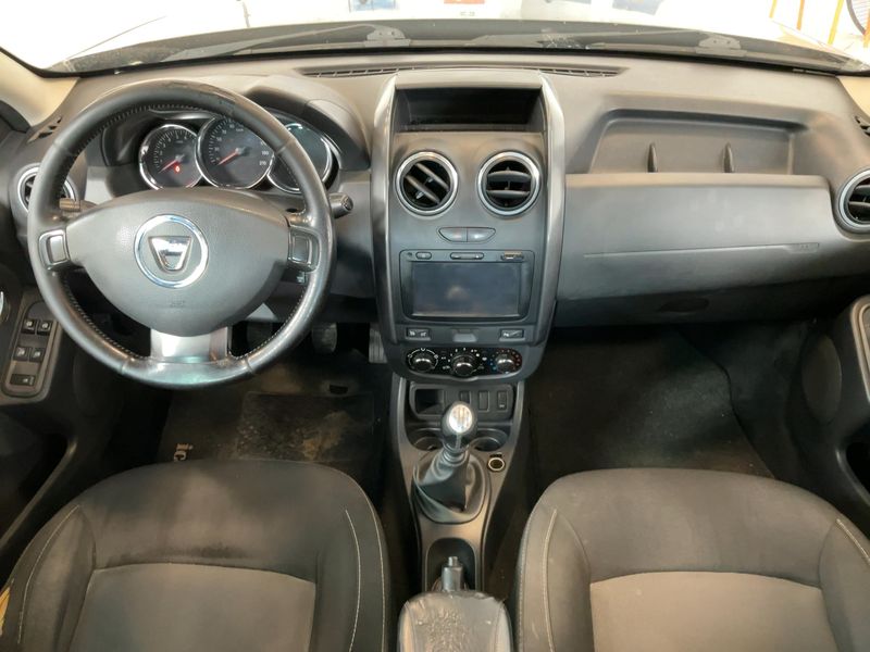 Dacia Duster 1.5 dCi Prestige 4x2 2016 – снимка 17