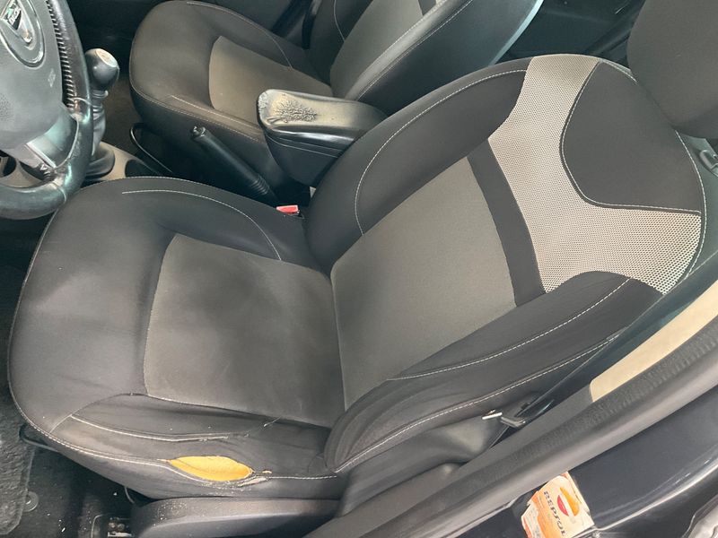 Dacia Duster 1.5 dCi Prestige 4x2 2016 – снимка 24