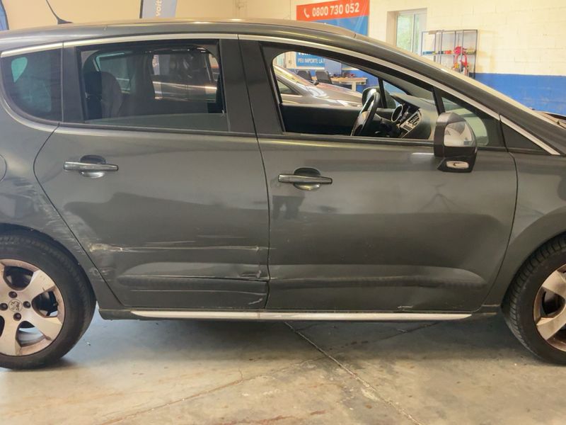 Peugeot 3008 2.0 HDi Premium Pack 2011 – снимка 10