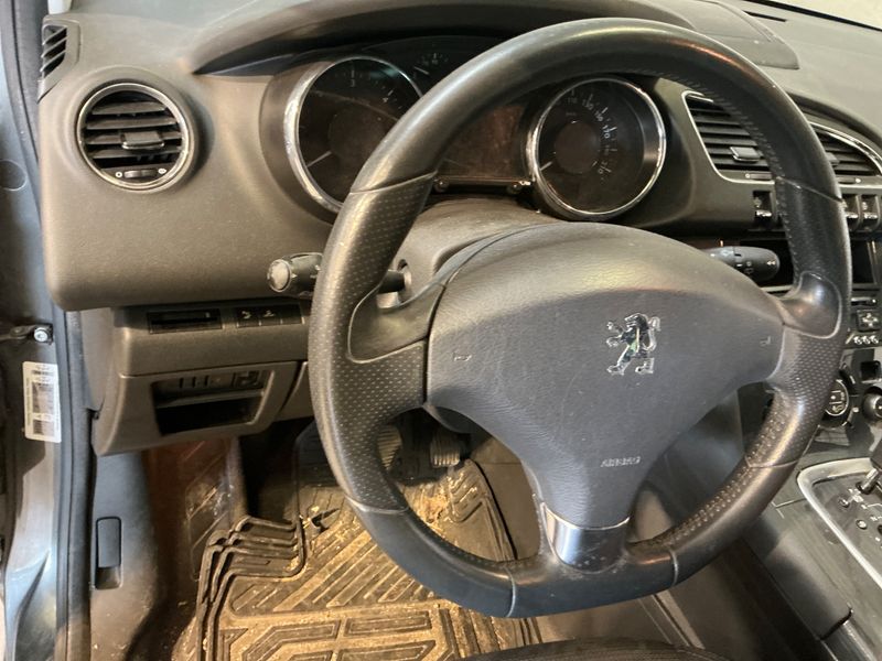 Peugeot 3008 2.0 HDi Premium Pack 2011 – снимка 28