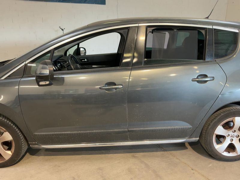 Peugeot 3008 2.0 HDi Premium Pack 2011 – снимка 4