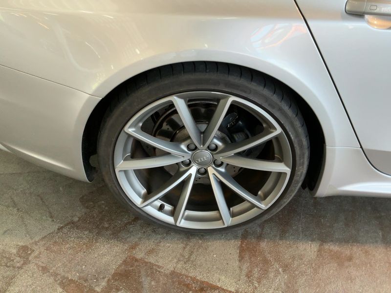 Audi RS 4 4.2 V8 FSI quattro 2013 – снимка 9