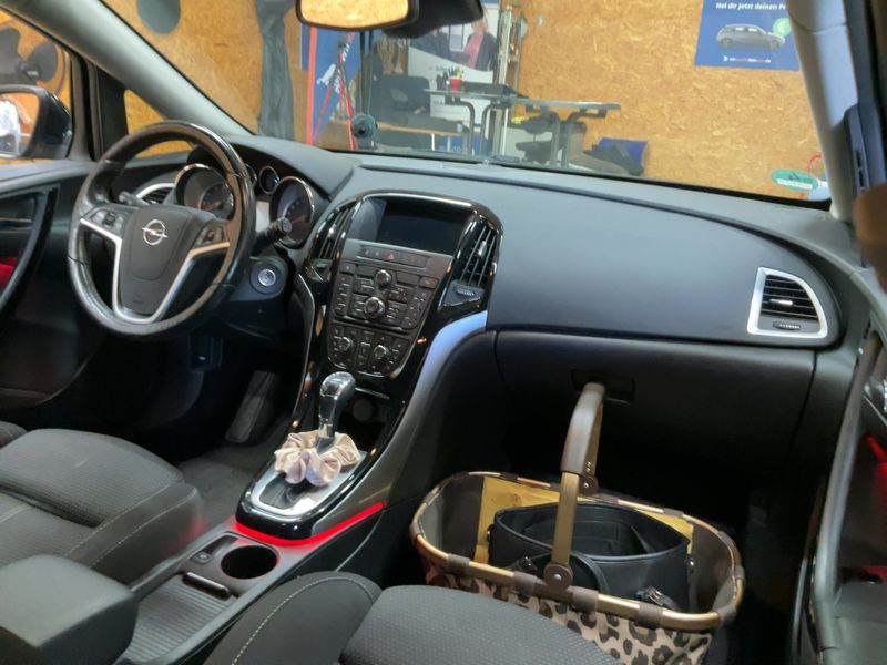 Opel Astra 1.4 Turbo Exklusiv 2015 – снимка 17