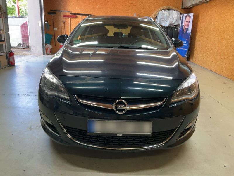 Opel Astra 1.4 Turbo Exklusiv 2015 – снимка 14