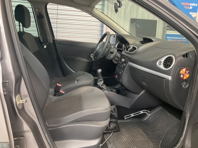 Renault Clio 1.5 dCi Authentique 2009 – снимка 3
