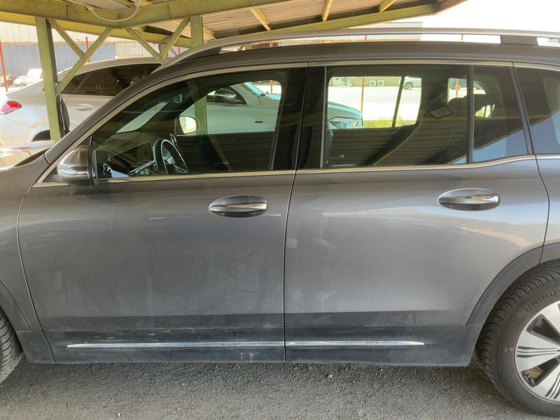 Mercedes-Benz EQB 300 4Matic Progressive 2023 – снимка 4