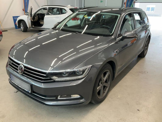 Volkswagen Passat 2.0 TDI Comfortline 4Motion BlueMotion Tech 2015 – снимка 1
