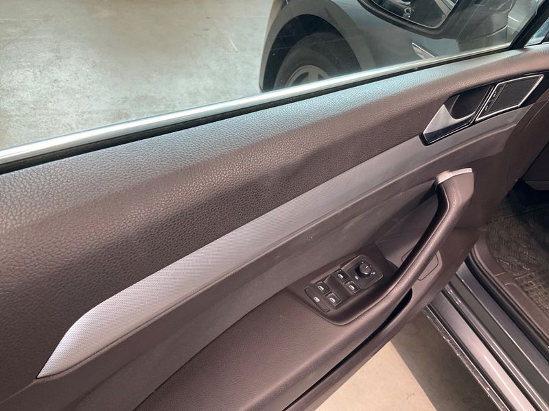 Volkswagen Passat 2.0 TDI Comfortline 4Motion BlueMotion Tech 2015 – снимка 22