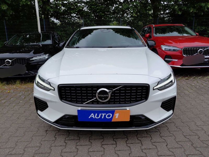 Volvo V60 2.0 T8 Recharge Plug-in Hybrid Ultimate Dark AWD 2022 – снимка 7