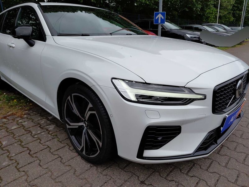 Volvo V60 2.0 T8 Recharge Plug-in Hybrid Ultimate Dark AWD 2022 – снимка 6