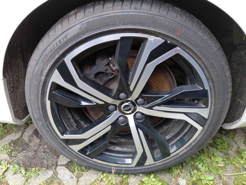 Volvo V60 2.0 T8 Recharge Plug-in Hybrid Ultimate Dark AWD 2022 – снимка 19